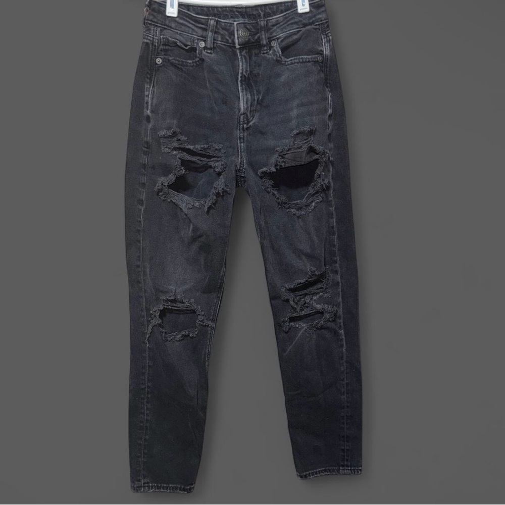 black distressed american eagle jeans